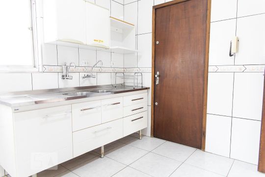 Cozinha de apartamento para alugar com 2 quartos, 78m² em Bela Vista, São Paulo