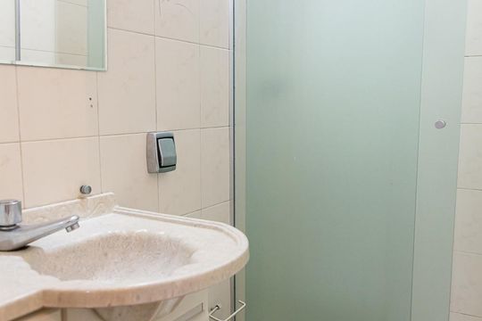 Banheiro de apartamento para alugar com 2 quartos, 78m² em Bela Vista, São Paulo
