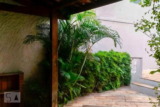 Churrasqueira de casa à venda com 3 quartos, 250m² em Vila Euthalia, São Paulo