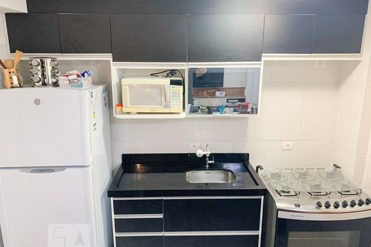 Cozinha de apartamento à venda com 1 quarto, 49m² em Vila Celeste, São Paulo