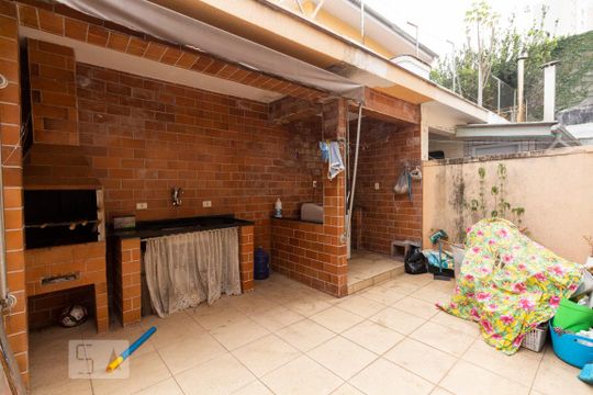 Quintal de casa à venda com 3 quartos, 110m² em Bosque da Saúde, São Paulo