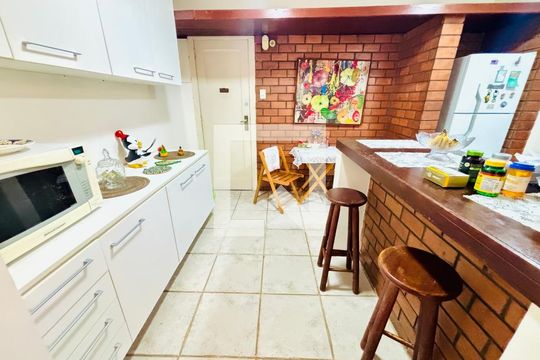 Cozinha de apartamento à venda com 3 quartos, 120m² em Copacabana, Rio de Janeiro