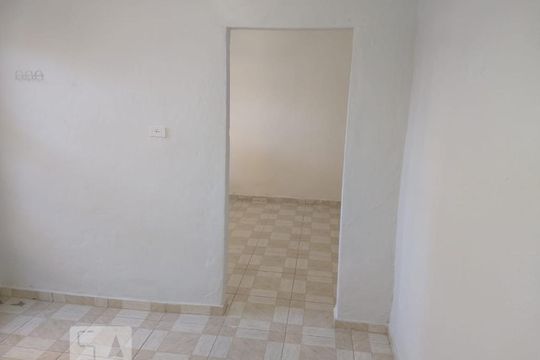 Quarto Sala de casa para alugar com 1 quarto, 28m² em Vila América, São Paulo