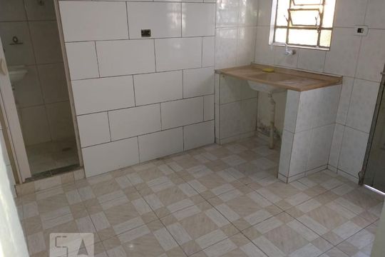 Casa para alugar com 1 quarto, 28m² em Vila América, São Paulo