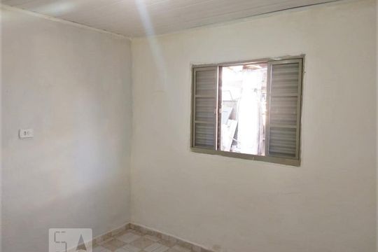 Quarto Sala de casa para alugar com 1 quarto, 28m² em Vila América, São Paulo