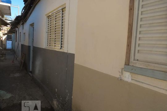 Entrada de casa para alugar com 1 quarto, 28m² em Vila América, São Paulo