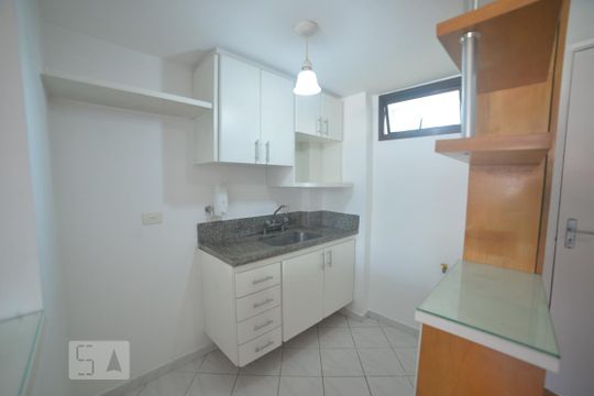 Cozinha de apartamento à venda com 1 quarto, 33m² em Aclimação, São Paulo
