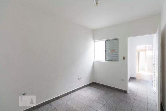 Casa para alugar com 1 quarto, 25m² em Vila Guarani (z Sul), São Paulo