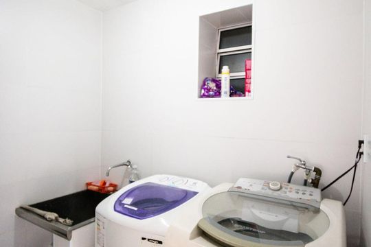 Área de serviço de casa à venda com 7 quartos, 300m² em Pinheiros, São Paulo