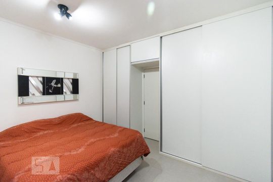 Quarto 1 de casa à venda com 7 quartos, 300m² em Pinheiros, São Paulo