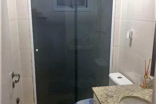 Banheiro de apartamento para alugar com 3 quartos, 81m² em Vila Amélia, São Paulo