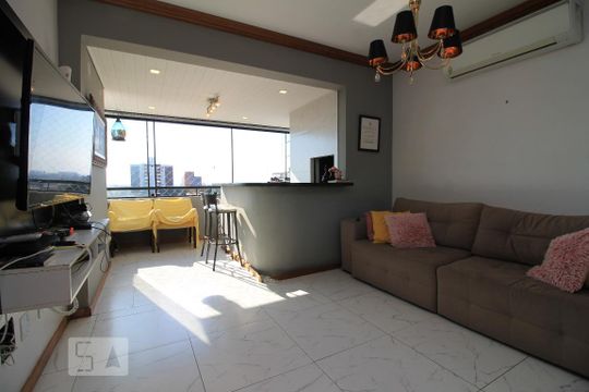 Sala de apartamento à venda com 3 quartos, 98m² em São João, Porto Alegre