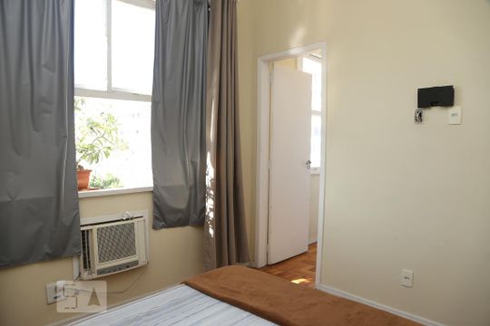 Quarto de apartamento para alugar com 1 quarto, 65m² em Tijuca, Rio de Janeiro