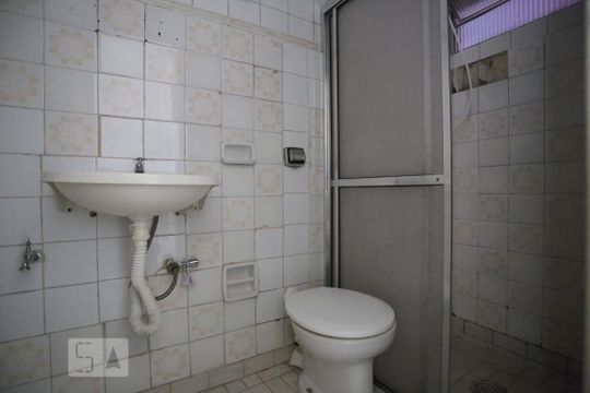 Banheiro de kitnet/studio à venda com 1 quarto, 27m² em Vila Buarque, São Paulo