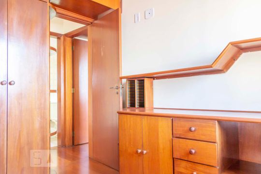Quarto 2 de apartamento para alugar com 2 quartos, 62m² em Lapa, São Paulo