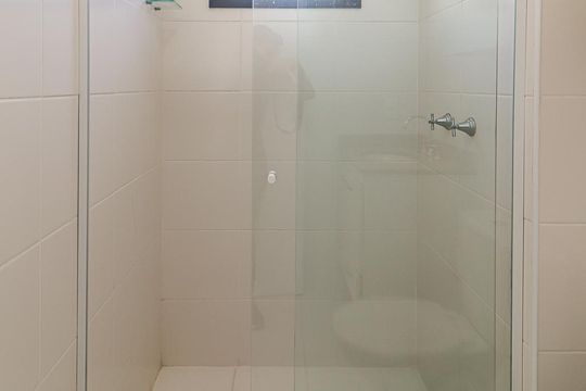 Banheiro da Suíte de apartamento para alugar com 3 quartos, 89m² em Jacarepaguá, Rio de Janeiro