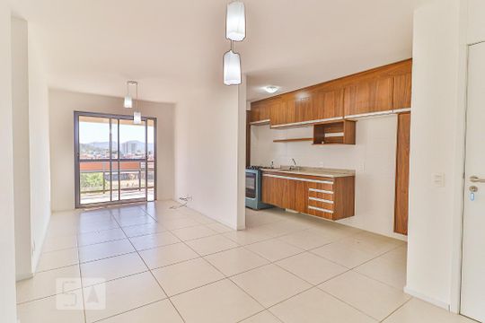 Sala de apartamento para alugar com 3 quartos, 89m² em Jacarepaguá, Rio de Janeiro