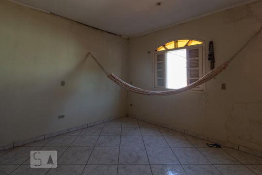 Quarto 1 de casa à venda com 2 quartos, 77m² em Jardim Roberto, São Paulo