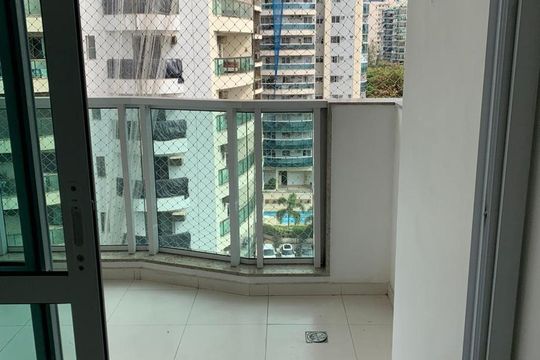 Varanda Sala de apartamento à venda com 3 quartos, 90m² em Barra da Tijuca, Rio de Janeiro