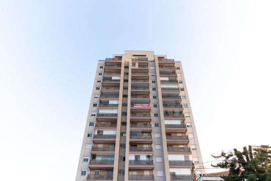 Fachada de apartamento à venda com 2 quartos, 113m² em Vila Paiva, São Paulo