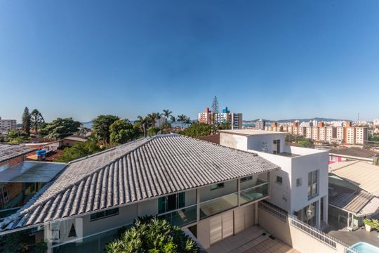 Vista de casa para alugar com 6 quartos, 500m² em Ipiranga, São José