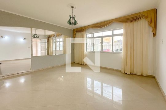 Sala 2 de casa para alugar com 4 quartos, 500m² em Ipiranga, São José
