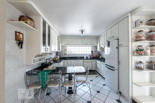Cozinha de casa para alugar com 6 quartos, 500m² em Ipiranga, São José