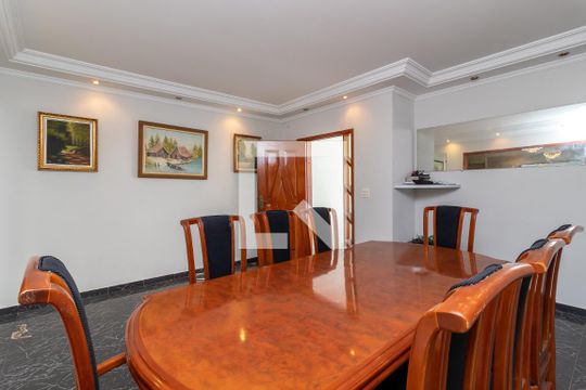 Sala de casa para alugar com 3 quartos, 400m² em Chora Menino, São Paulo