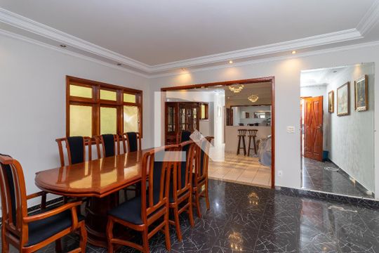 Sala de casa para alugar com 3 quartos, 400m² em Chora Menino, São Paulo