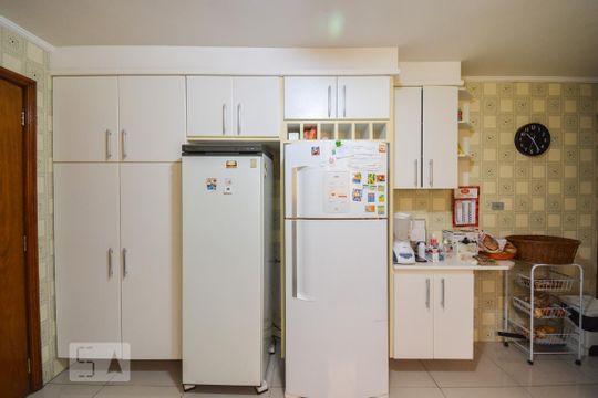 Cozinha de casa para alugar com 4 quartos, 500m² em Vila Ida, São Paulo