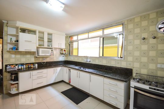 Cozinha de casa para alugar com 4 quartos, 500m² em Vila Ida, São Paulo