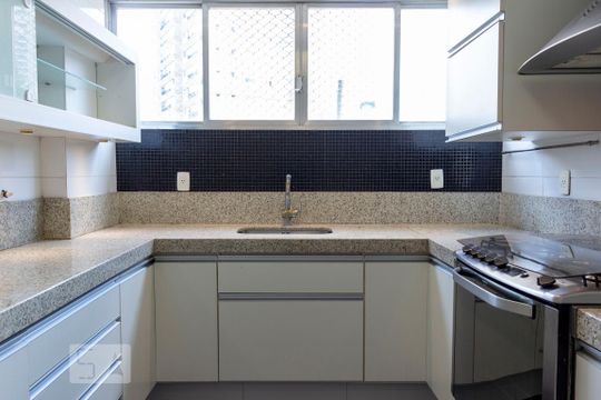 Cozinha de apartamento à venda com 4 quartos, 200m² em Vila Mariana, São Paulo