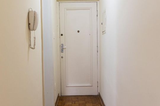 Corredor de apartamento à venda com 2 quartos, 75m² em Vila Buarque, São Paulo