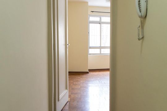 Corredor de apartamento à venda com 2 quartos, 75m² em Vila Buarque, São Paulo