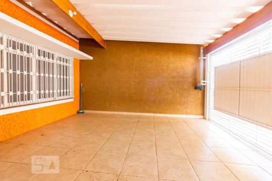 Garagem de casa à venda com 2 quartos, 160m² em Vila Polopoli, São Paulo