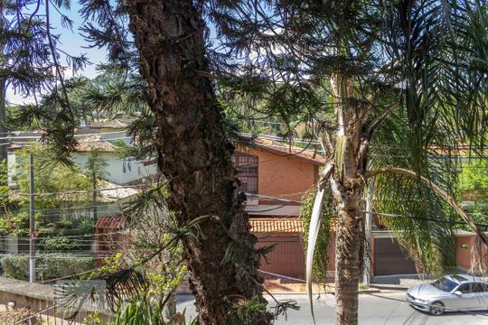 Vista quarto 5 de casa para alugar com 4 quartos, 400m² em Jardim Morumbi, São Paulo