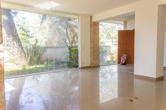 Sala de casa para alugar com 4 quartos, 400m² em Jardim Morumbi, São Paulo