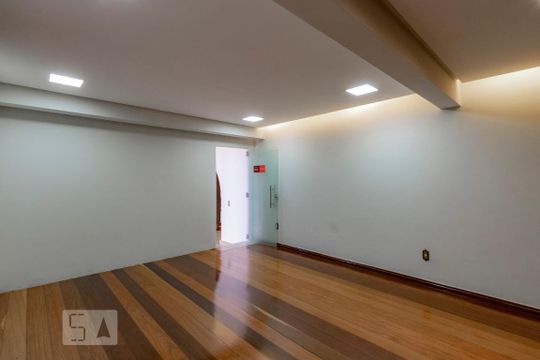 Sala 2 de casa para alugar com 6 quartos, 500m² em Santo Antônio, Belo Horizonte