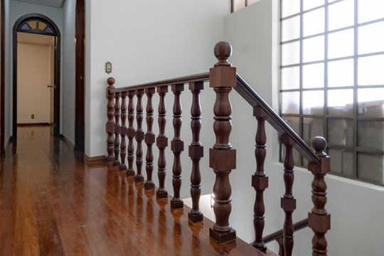 Corredor de casa para alugar com 6 quartos, 500m² em Santo Antônio, Belo Horizonte