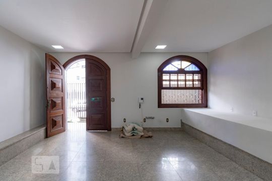 Sala de casa para alugar com 6 quartos, 500m² em Santo Antônio, Belo Horizonte