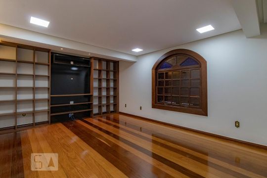 Sala 2 de casa para alugar com 6 quartos, 500m² em Santo Antônio, Belo Horizonte