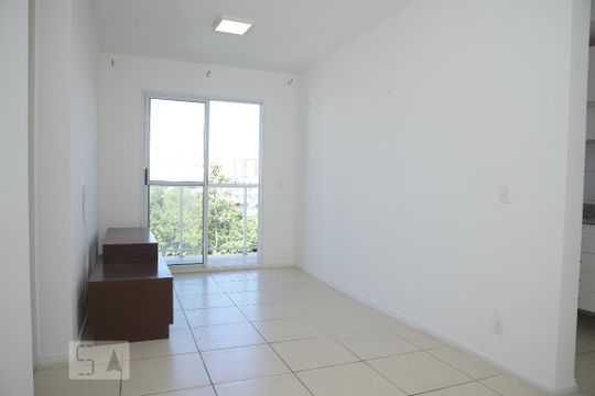 Sala de apartamento à venda com 2 quartos, 65m² em Jacarepaguá, Rio de Janeiro
