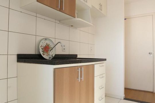Cozinha de apartamento para alugar com 2 quartos, 51m² em Umuarama, Osasco