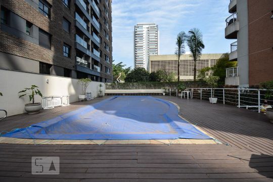 Piscina de apartamento para alugar com 1 quarto, 45m² em Pinheiros, São Paulo