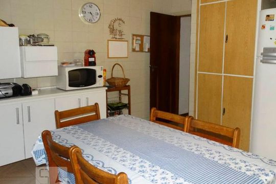Cozinha de casa à venda com 3 quartos, 180m² em Saúde, São Paulo