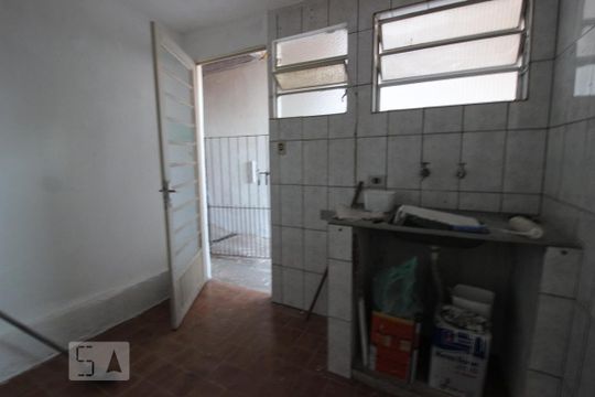 Cozinha de casa para alugar com 1 quarto, 50m² em Vila Pereira Barreto, São Paulo