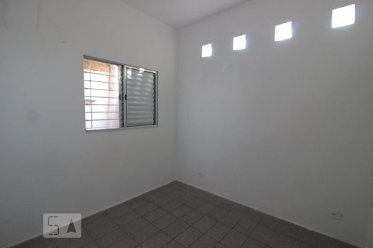 Quarto 1 de casa para alugar com 1 quarto, 50m² em Vila Pereira Barreto, São Paulo