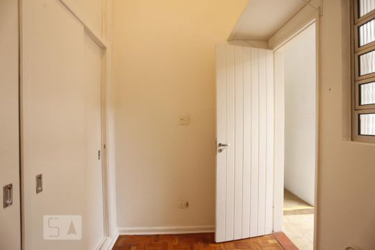Quarto de Serviços de apartamento à venda com 3 quartos, 230m² em Higienópolis, São Paulo