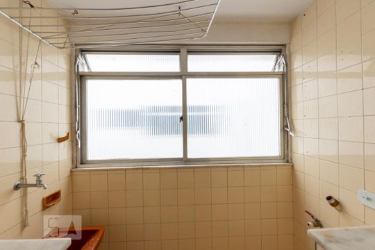 Área de Serviço de apartamento para alugar com 1 quarto, 70m² em Boa Viagem, Niterói