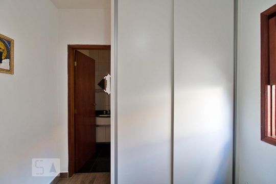 Suíte 1 de casa à venda com 3 quartos, 315m² em Jardim Londrina, São Paulo